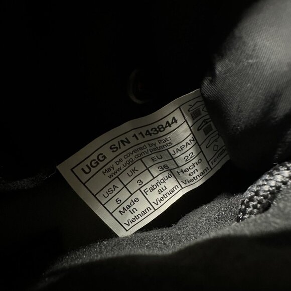 UGG Women's Yose Puffer Lace-Up Booties Waterproof Black 1143844 Size 5 NWOB - Picture 10 of 11